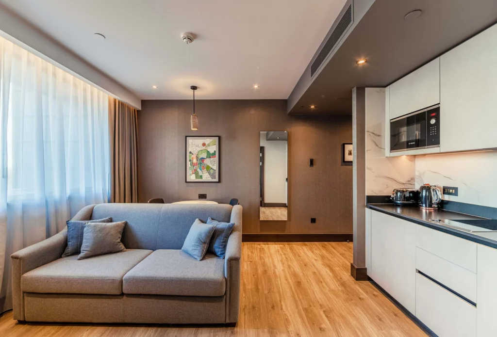 The Barton Apartment The Fellows House