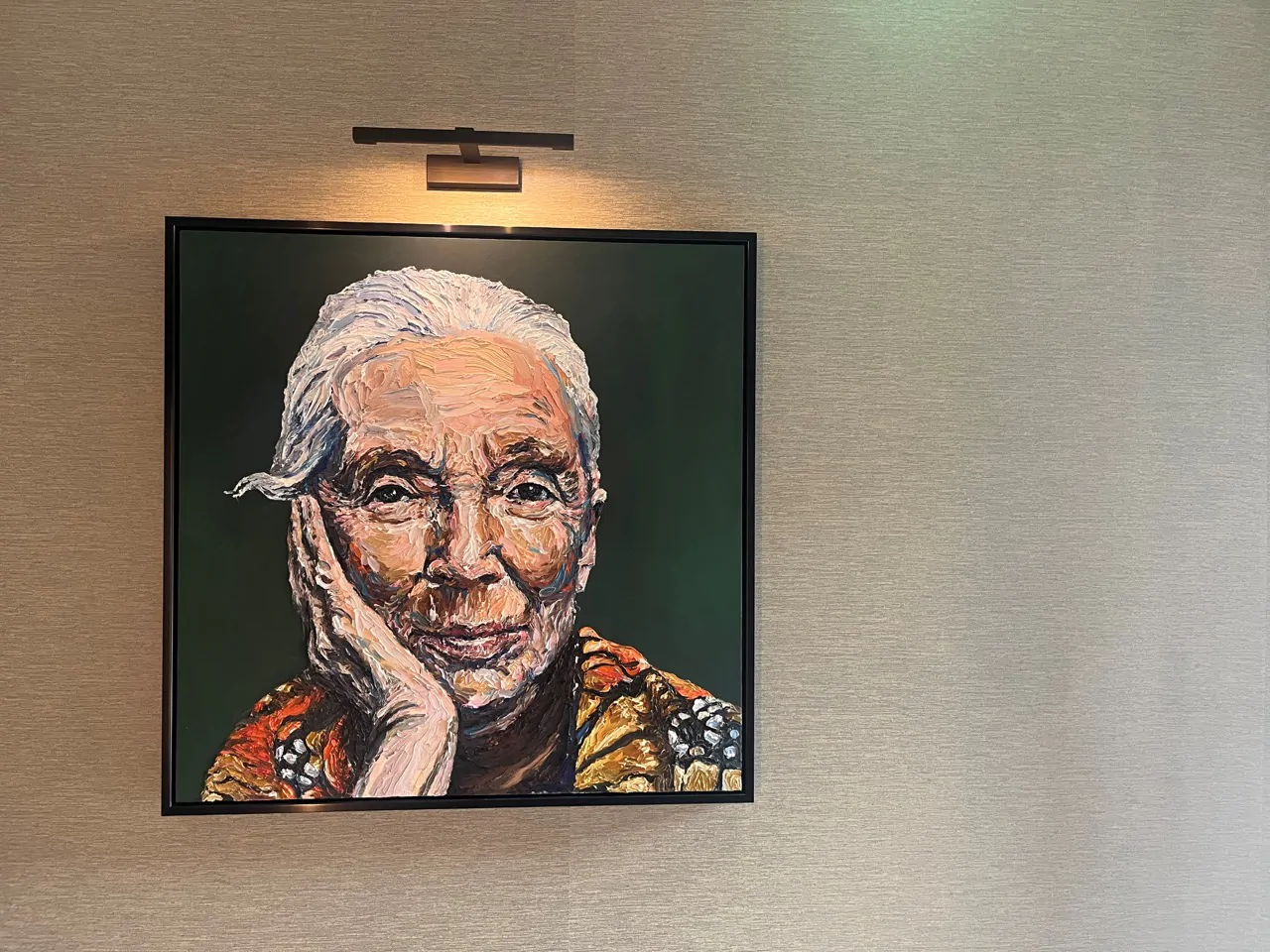 Jane Goodall portrait in Cambridge Hotel